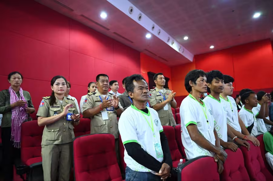 ឯកឧត្តម នេត សាវឿន អញ្ជើញជាអធិបតីភាពក្នុងពិធីអបអរសាទរទិវាជនមានពិការភាពកម្ពុជាលើកទី២៧ និងអន្តរជាតិលើកទី៤៣ នៅរាជធានីភ្នំពេញ - Image 12