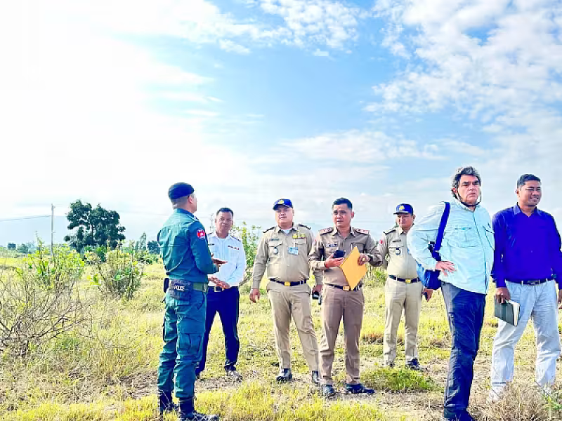 អ.ន.ក. ខេត្តបាត់ដំបង ចុះពិនិត្យទីតាំងសាងសង់សាលារៀនជូនកូនៗអតីតយុទ្ធជន និងនិវត្តជនលើដីសម្បទានសង្គមកិច្ច - Image 2