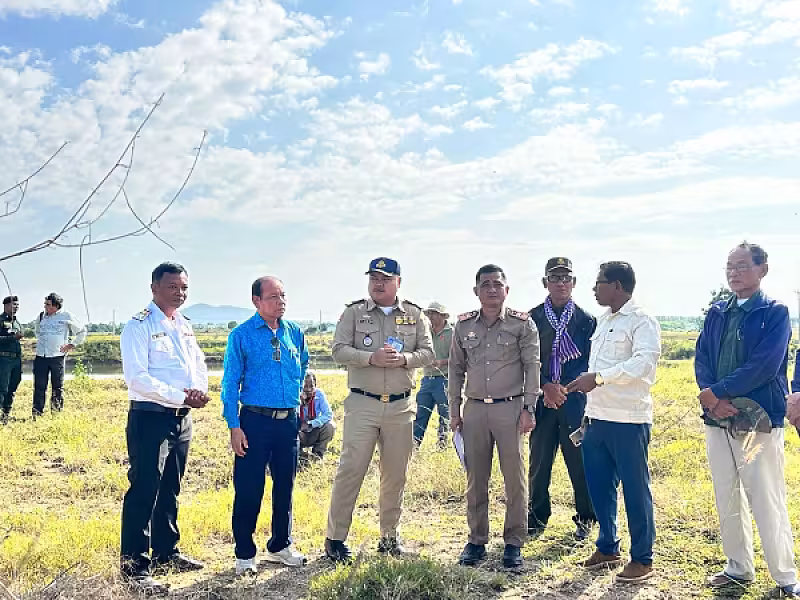 អ.ន.ក. ខេត្តបាត់ដំបង ចុះពិនិត្យទីតាំងសាងសង់សាលារៀនជូនកូនៗអតីតយុទ្ធជន និងនិវត្តជនលើដីសម្បទានសង្គមកិច្ច - Image 6