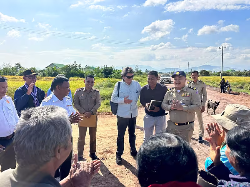 អ.ន.ក. ខេត្តបាត់ដំបង ចុះពិនិត្យទីតាំងសាងសង់សាលារៀនជូនកូនៗអតីតយុទ្ធជន និងនិវត្តជនលើដីសម្បទានសង្គមកិច្ច - Image 7