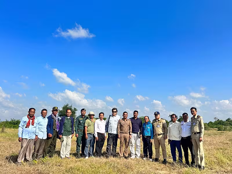 អ.ន.ក. ខេត្តបាត់ដំបង ចុះពិនិត្យទីតាំងសាងសង់សាលារៀនជូនកូនៗអតីតយុទ្ធជន និងនិវត្តជនលើដីសម្បទានសង្គមកិច្ច - Image 9