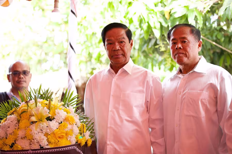 ថវិការំលែកមរណទុក្ខរបស់ សម្តេចមហាបវរធិបតី ហ៊ុន ម៉ាណែត បានប្រគល់ជូនគ្រួសារសពវីរកងកម្លាំងពលី ២រូប ក្នុងខេត្តឧត្តរមានជ័យ  - Image 8