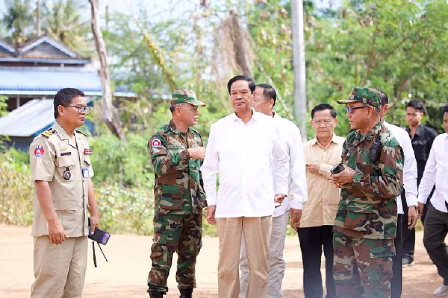 ថវិការំលែកមរណទុក្ខរបស់ សម្តេចមហាបវរធិបតី ហ៊ុន ម៉ាណែត បានប្រគល់ជូនគ្រួសារសពវីរកងកម្លាំងពលី ២រូប ក្នុងខេត្តឧត្តរមានជ័យ  - Image 15