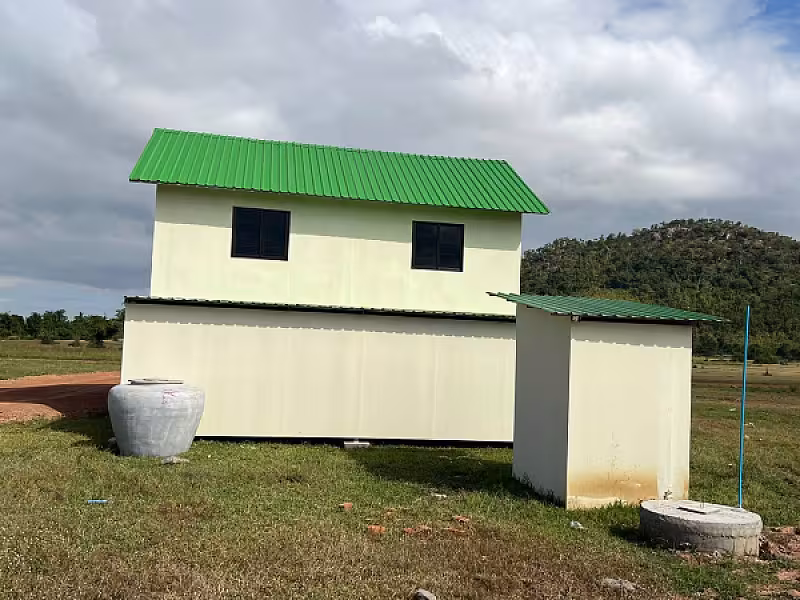 អ.ន.ក. ស្រុកគាស់ក្រឡ នាំយកពាងទឹកចែកជូនគ្រួសារអតីតយុទ្ធជន និងនិវត្តជន សម្រាប់ប្រើប្រាស់ - Image 3