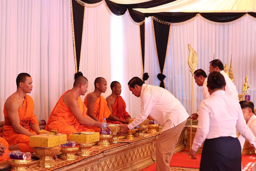 ថវិកា និងសាររំលែកមរណទុក្ខរបស់សម្តេចធិបតី ហ៊ុន ម៉ាណែត បានប្រគល់ជូនគ្រួសារវីរកងទ័ពពលី ក្នុងខេត្តឧត្តរមានជ័យ  - Image 5