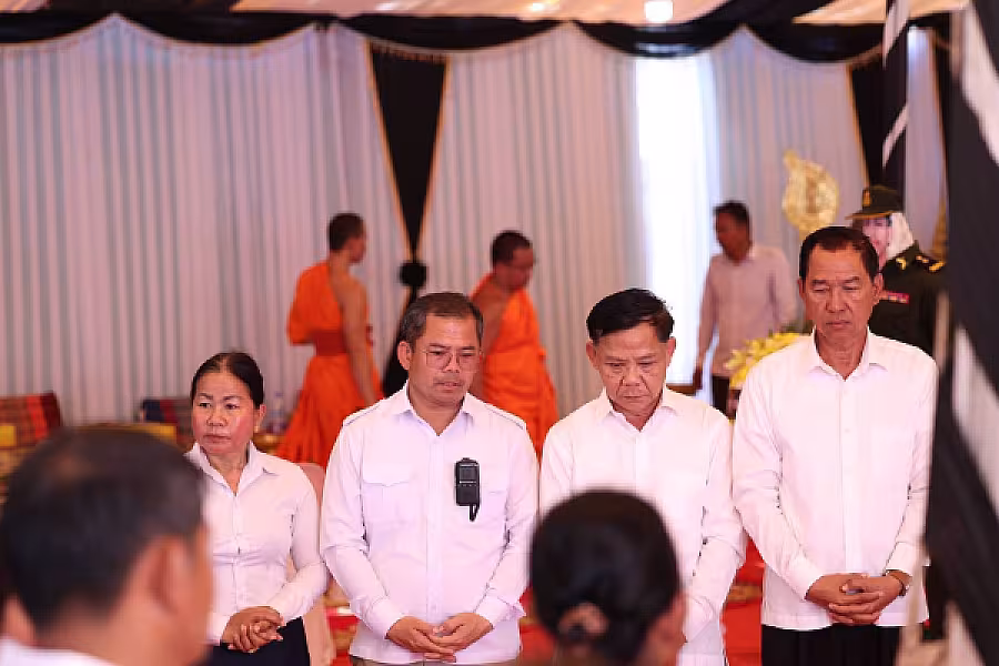 ថវិកា និងសាររំលែកមរណទុក្ខរបស់សម្តេចធិបតី ហ៊ុន ម៉ាណែត បានប្រគល់ជូនគ្រួសារវីរកងទ័ពពលី ក្នុងខេត្តឧត្តរមានជ័យ  - Image 19